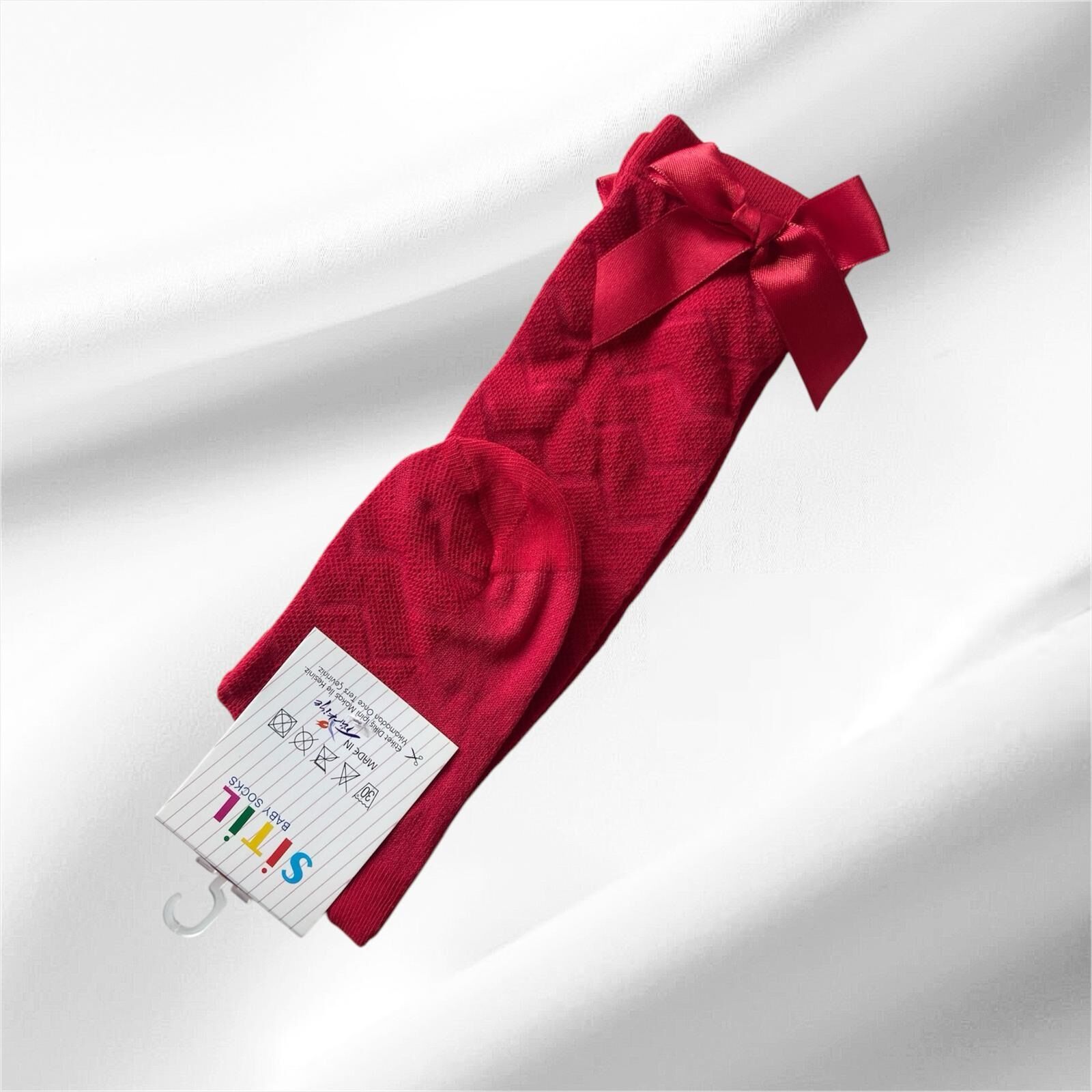 23 NİSAN 29 EKİM ÖZEL GÜN FİYONKLU ÇORAP